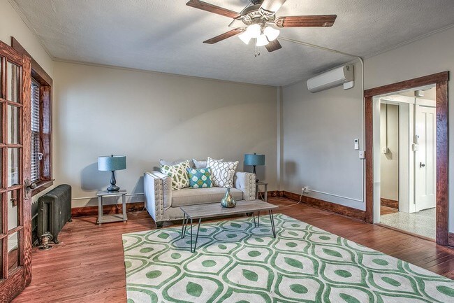 Foto del edificio - 2552 Marcy St
