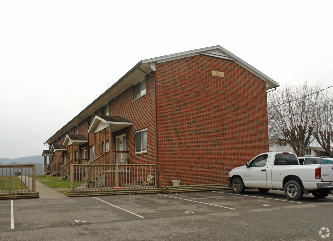 70 Township Rd 1118, Chesapeake, OH 45619 Apartments in Chesapeake