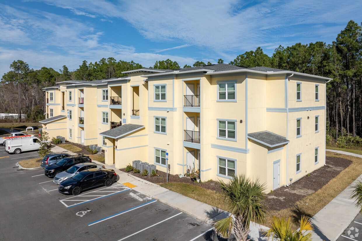 Primary - Victoria Crossing Apartments