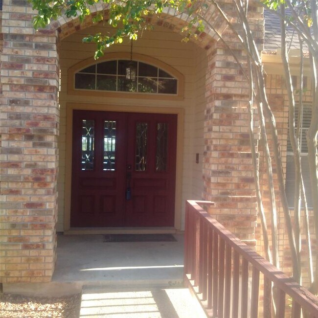 Building Photo - 7502 Anaqua Dr