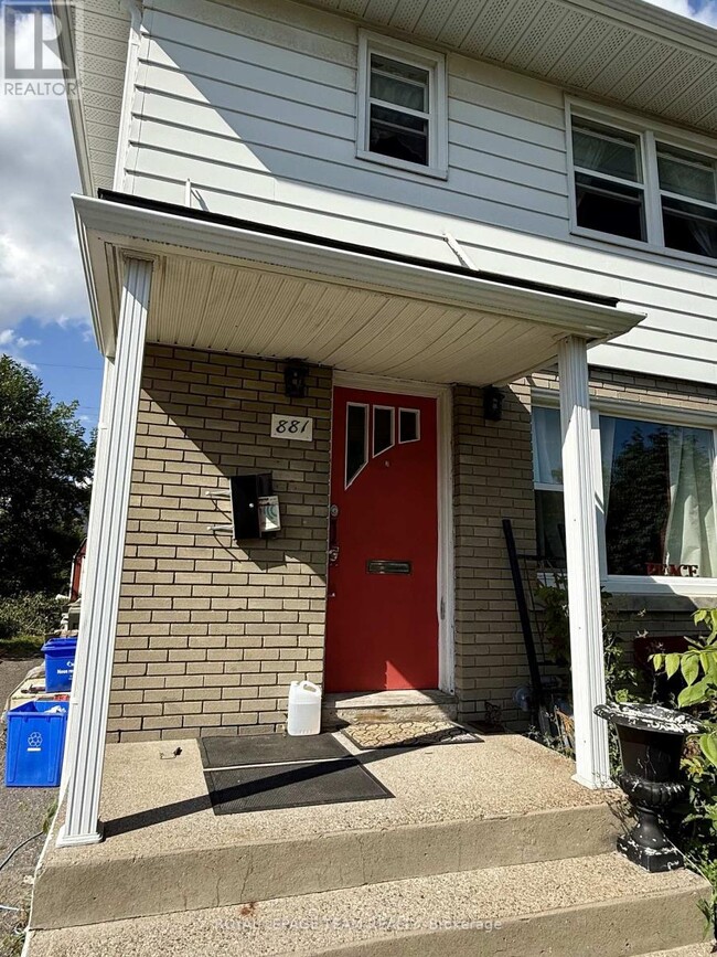 Building Photo - 881 Smyth Rd