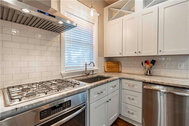 Foto del edificio - 877 Edgewood Ave NE