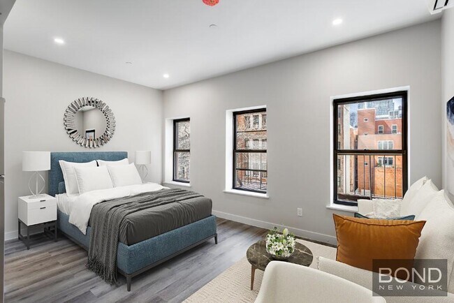 Foto del edificio - 317 W 48th St
