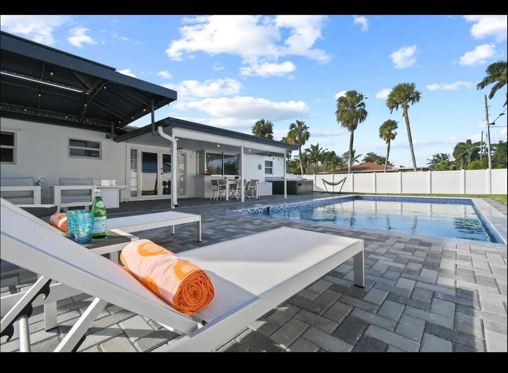 Foto principal - 5040 NE 22nd Ave