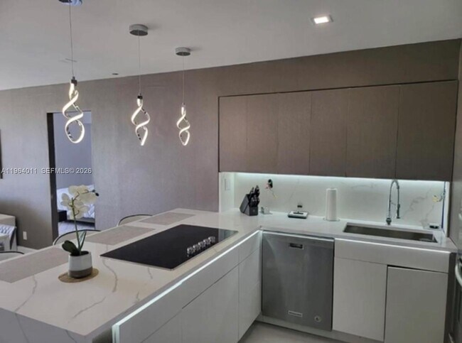 Foto del edificio - 20379 W Country Club Dr