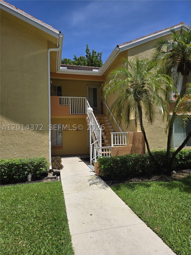 Building Photo - 1001 Coral Club Dr