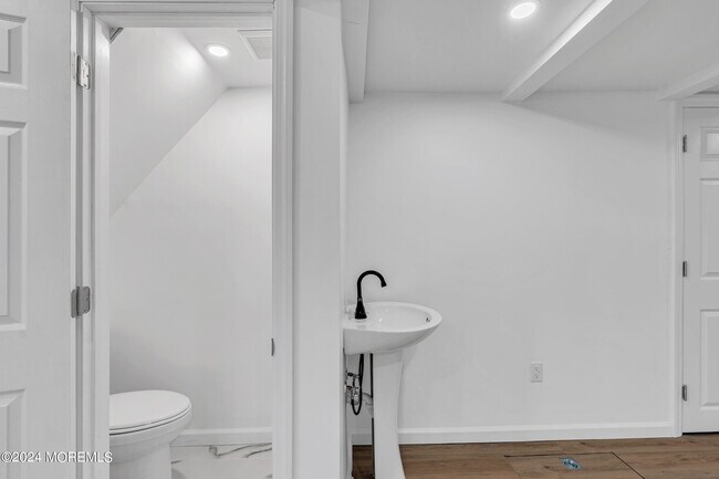 Foto del edificio - 612 Aldrich Rd