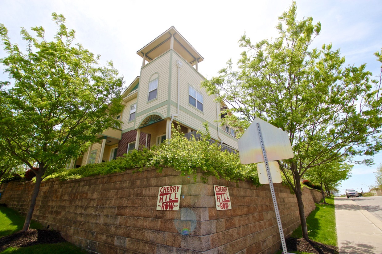 Primary Photo - 2913 Cherry St