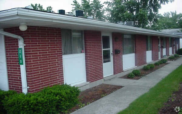 Building Photo - 202-220 Kenbrook Dr