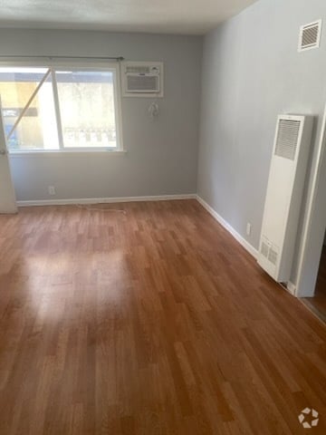 Building Photo - 1756 N Normandie Ave