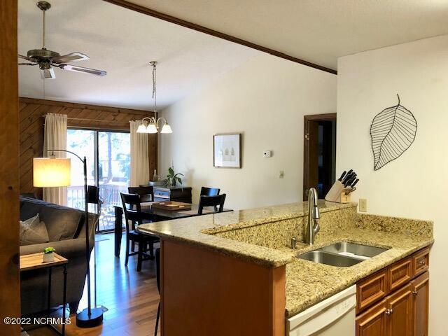 Building Photo - 112 Sandham Ct