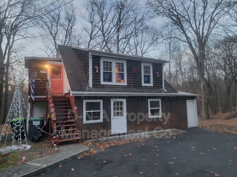 Foto principal - 4036 Manor Dr