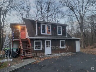 Building Photo - 4036 Manor Dr