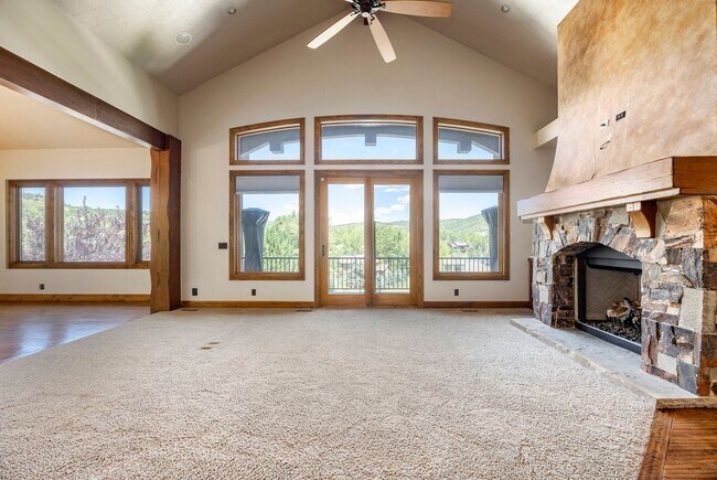 Building Photo - Luxury Mountain Retreat in Jeremy Ranch