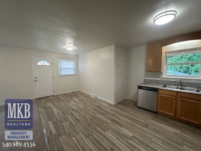 Building Photo - 3 Bedroom in Vinton