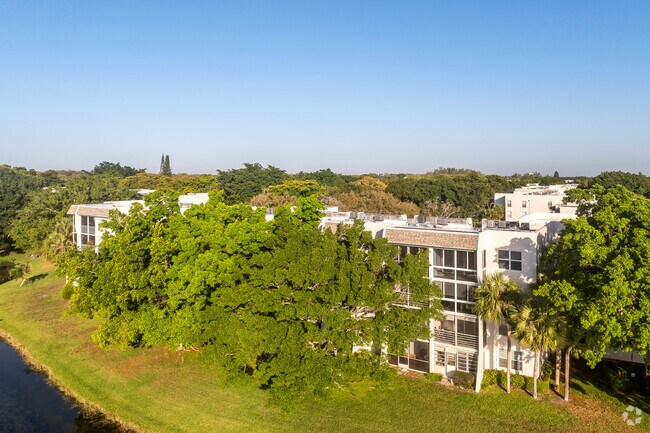 Foto del edificio - Lagoon Place