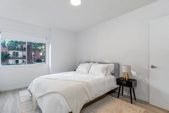 Photo du bâtiment - 45 E 16th Ave