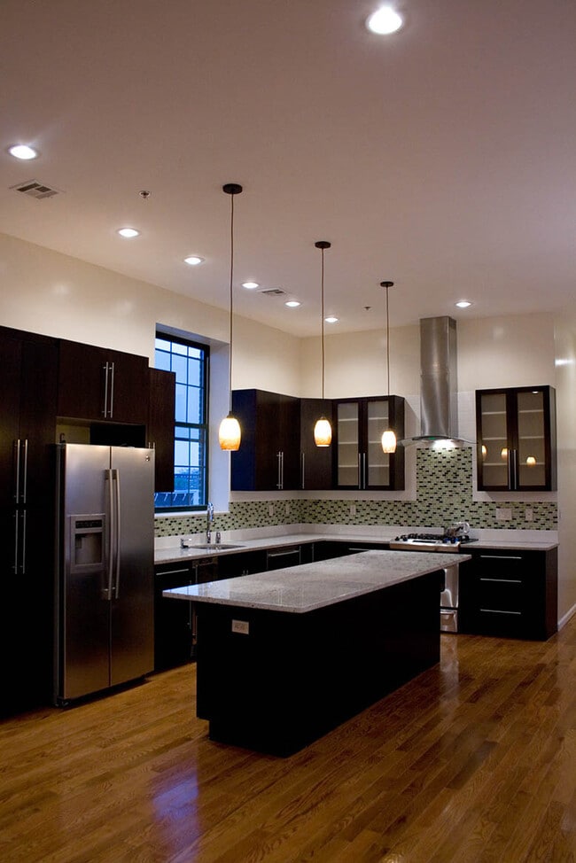 huge kitchen with island - 9 E 18th St