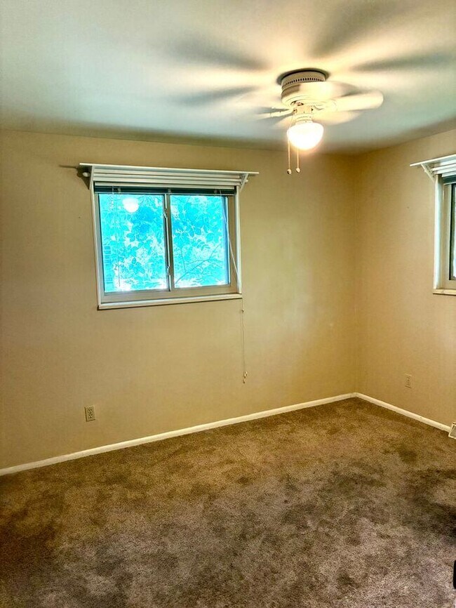 Foto del edificio - 4 Bedroom, 2 Bathroom Ranch