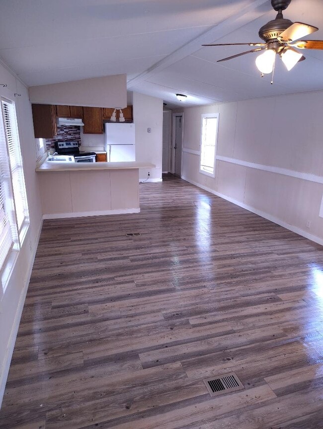 Foto del edificio - 6538 Hacklebarney Dr