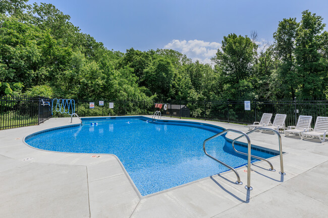 Building Photo - LakeHouse at Florence Apartments