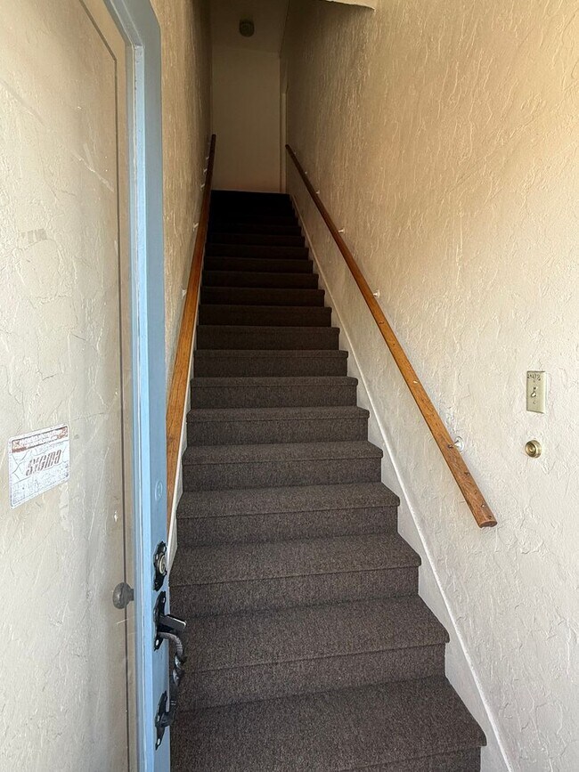 Foto del edificio - Charming Apartment on West Valley Boulevard – Your Ideal LA Home