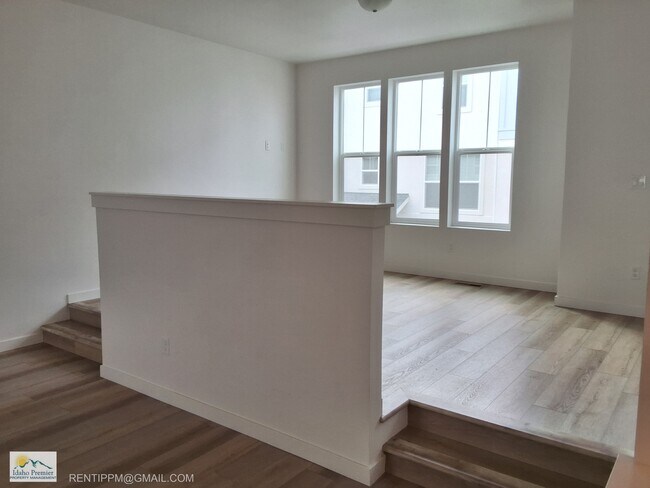 Foto del edificio - 1629 N Mumbarto Ln