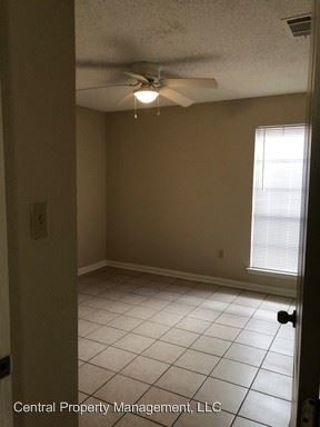 Foto principal - 14622 Central Woods Ave