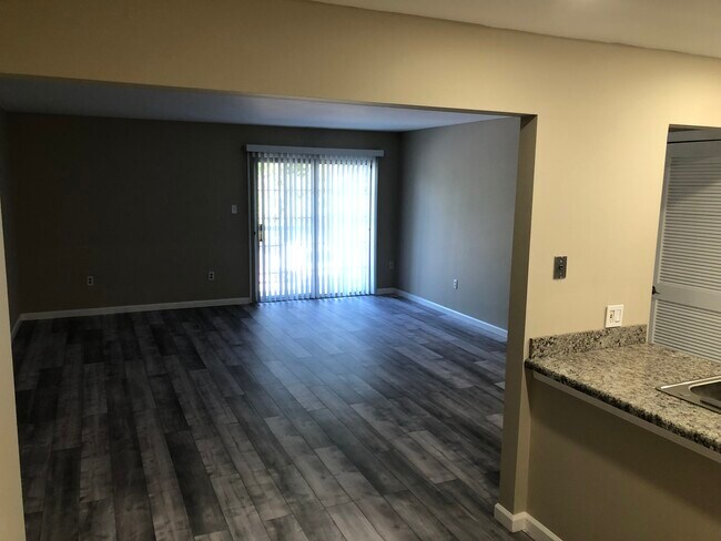 Foto del edificio - 290 Heather Croft