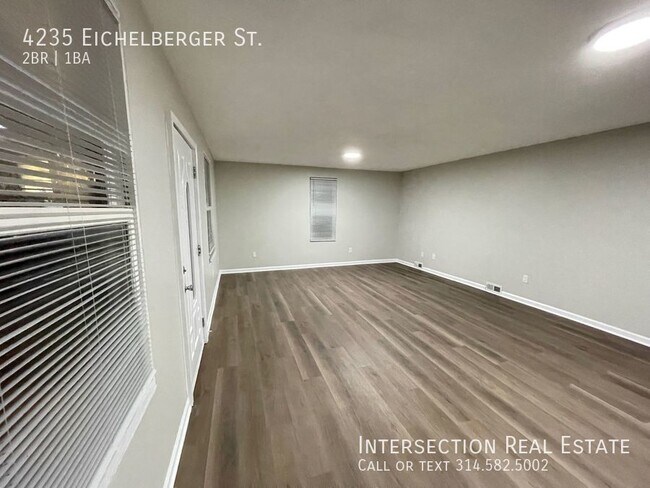 Building Photo - Cute Bevo Home With Large Yard