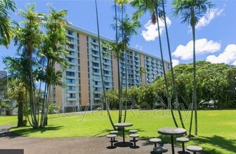 Building Photo - 1511 Nuuanu Ave