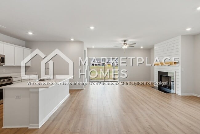 Foto del edificio - 313 McHenry Dr