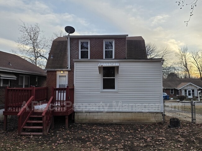 Foto del edificio - 8621 Hume Ave