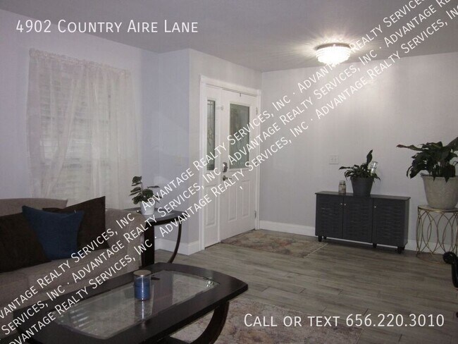 Foto del edificio - 4902 Country Aire Ln