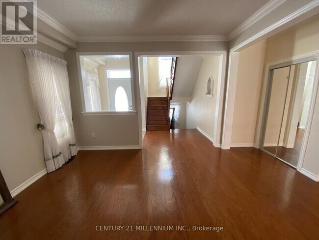 Building Photo - 524 Davis Dr