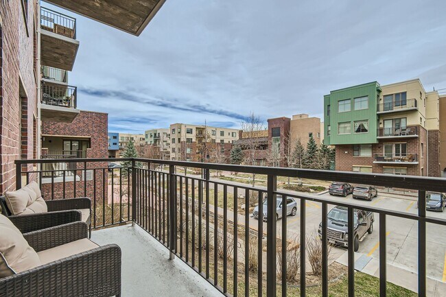 Photo - 2-BDR Retreat with Rooftop Pool & Gym House