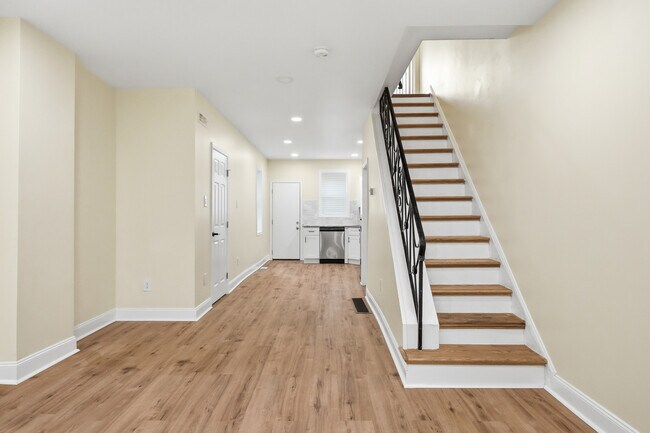 Building Photo - 1441 S Marston St