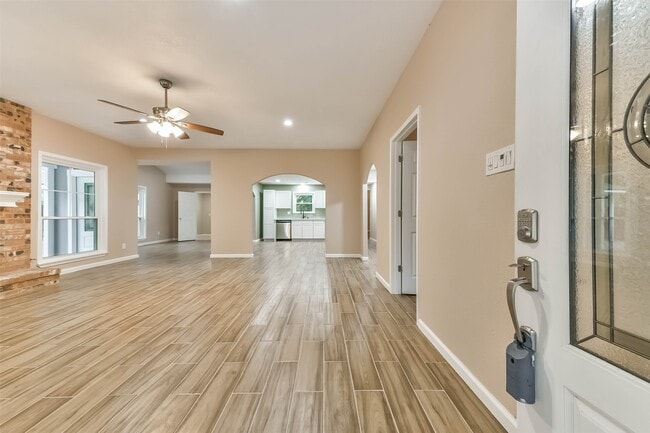 Foto del edificio - 605 Kings Ct
