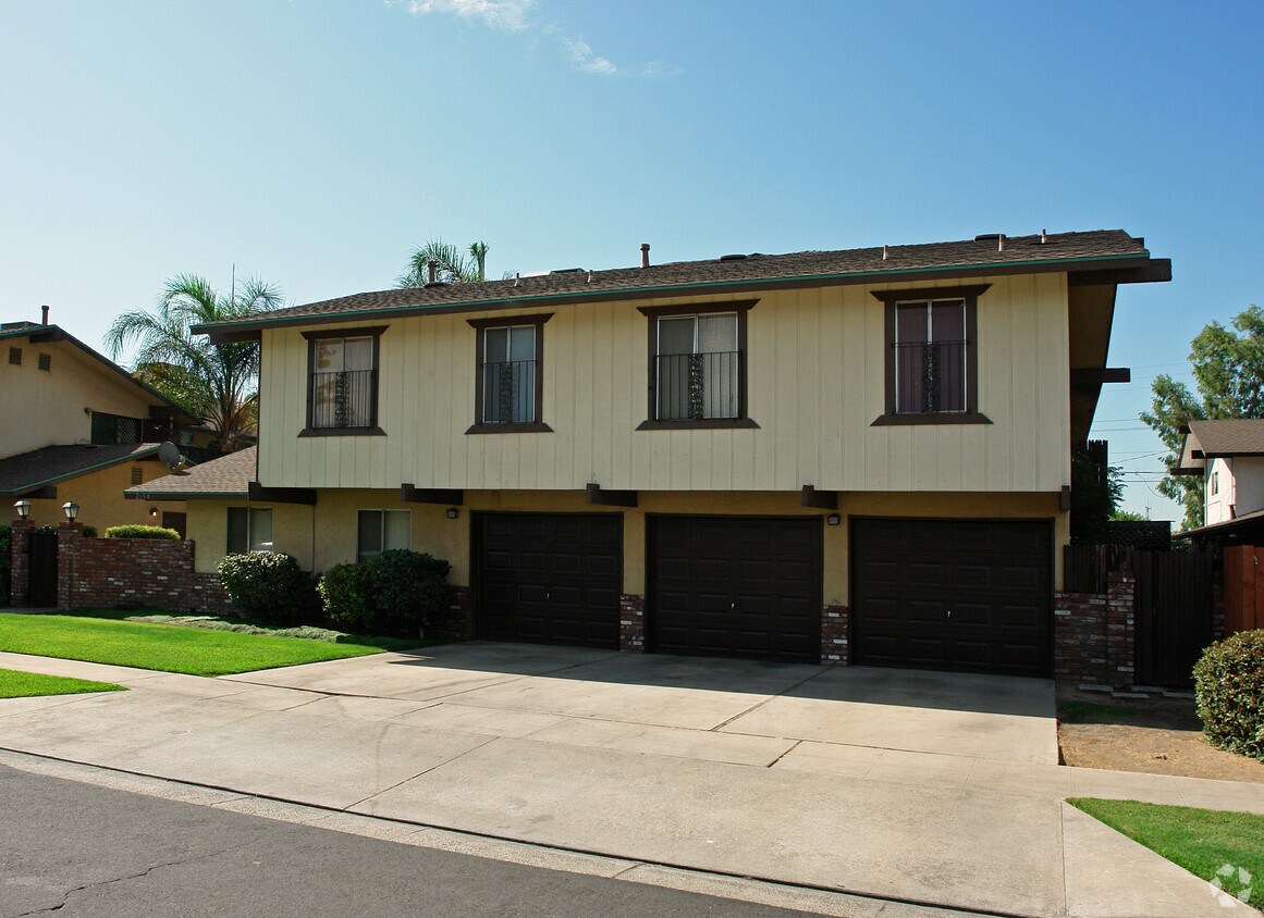 Foto del edificio - 2622 E Andrews Ave
