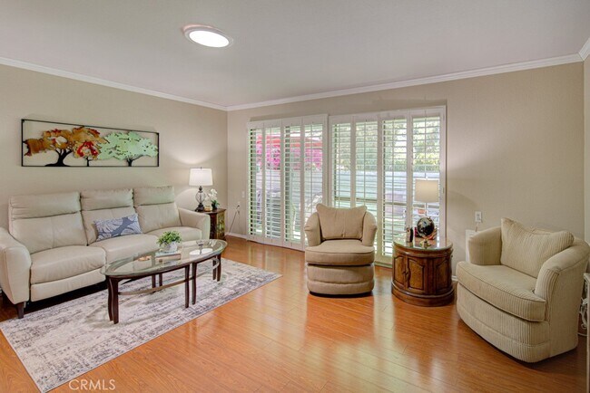 Foto del edificio - 901 Ronda Sevilla