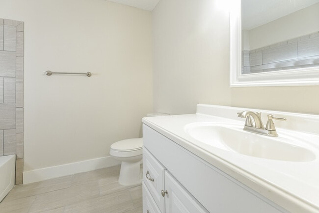 Building Photo - 5553 San Marcos Dr