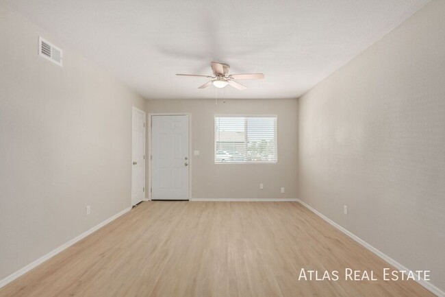 Building Photo - ONE MONTH FREE!! Newly Renovated 2 bedroom...