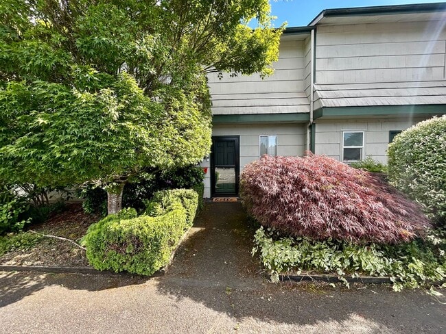 FIRST MONTHS RENT FREE! Welcome to your new home! - FIRST MONTHS RENT FREE! Welcome to your new home!