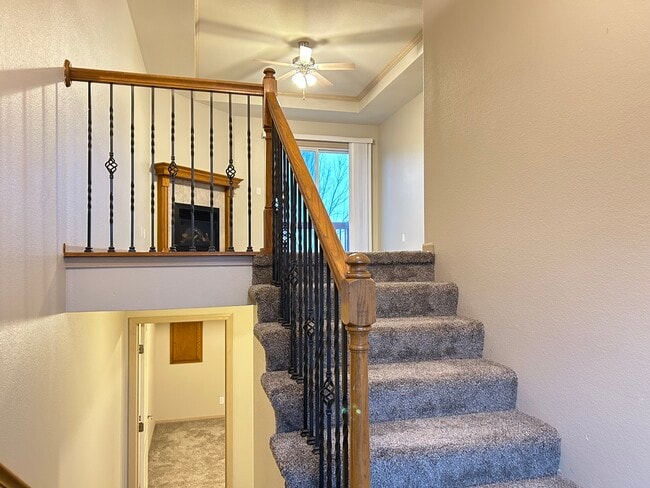 Entrada - 1211 NW Ashley Ln