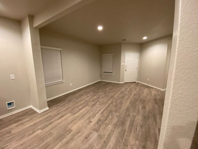 Building Photo - 13008 St Hedwig Rd