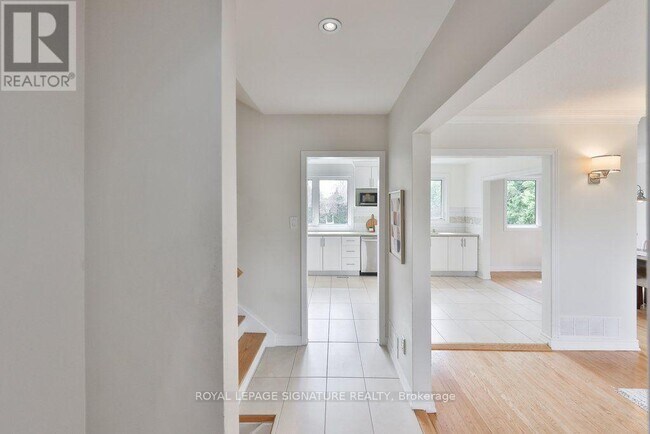 Photo du bâtiment - 1486 Hixon St