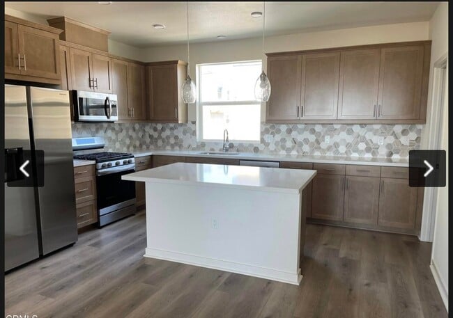 Building Photo - 633 Winchester Dr