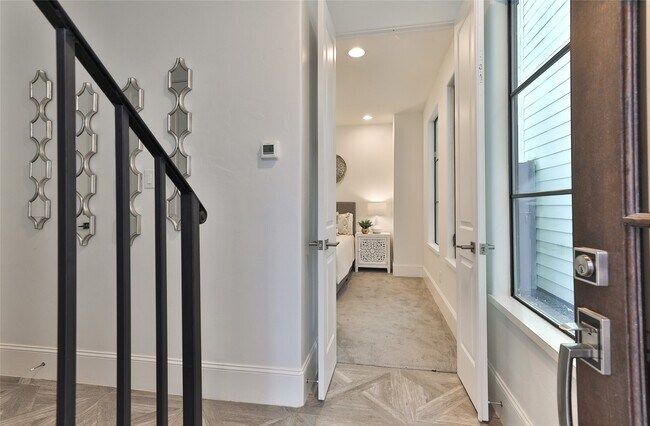 Foto del edificio - 4527 Graustark St