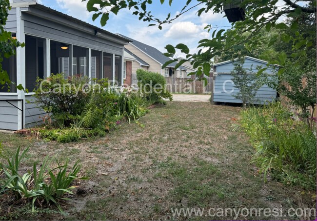 Building Photo - 5348 Miranda Dr