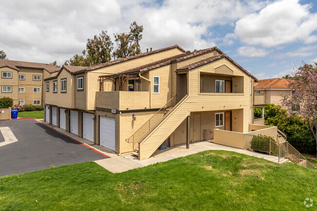 Building Photo - Stonemark at Los Morros